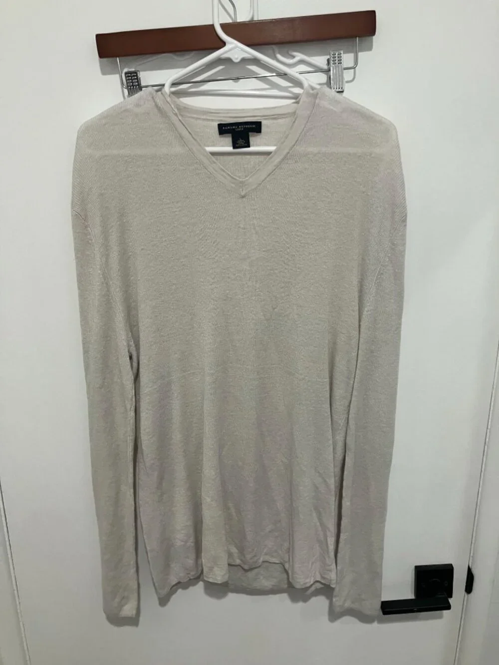 Banana Republic Linen Men's V-neck Sweater, White/Gray, Size Large